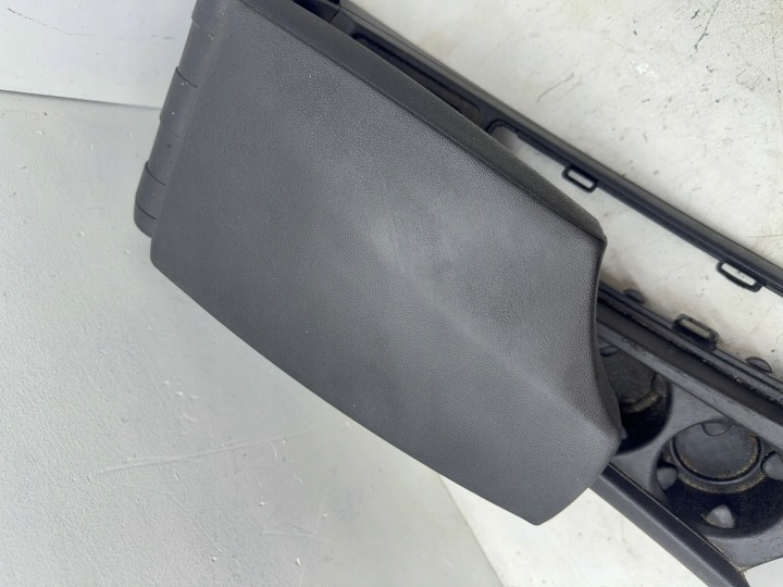 BMW 1 E81 E82 E87 TUNNEL CENTRAL BOÎTE À GANTS CUPHOLDER EUROPE 7078566 7122228 7