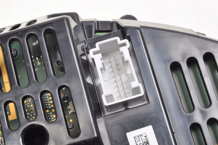 MERCEDES W207 LIFT 2.2 CDI COMPTEUR TABLEAU DE BORD ANGLAIS A2129007918