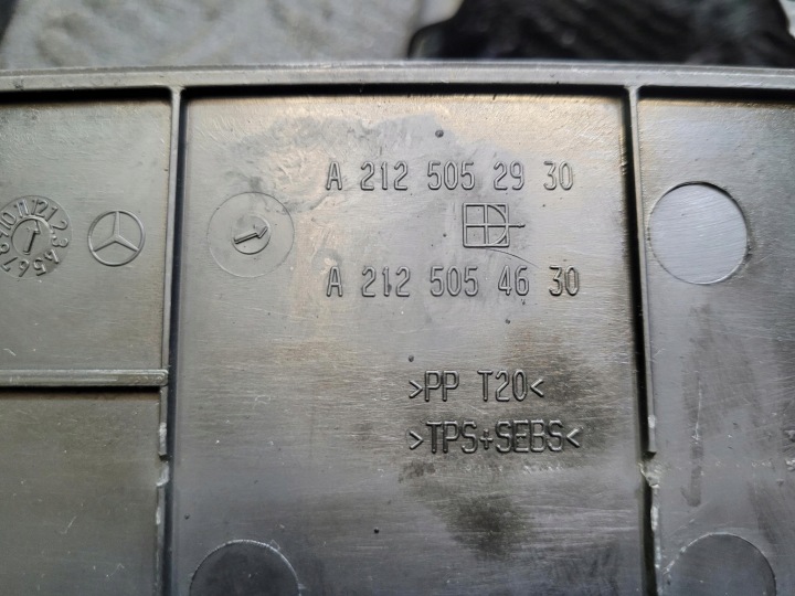 GUIDE D'AIR A2125052930 MERCEDES E W212 2.2 D CDI