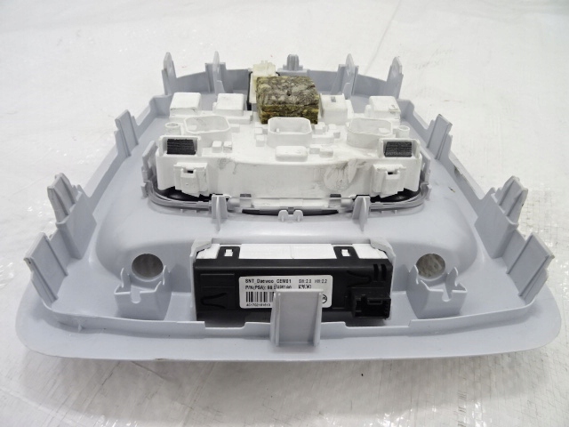 PEUGEOT EXPERT III AMPOULE PLAFONNIERS ÉCLAIRAGE CABINES 9677821577