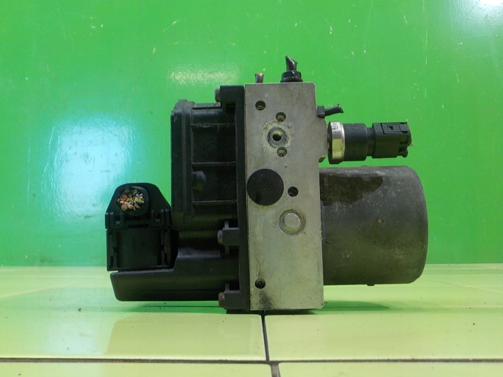 RANGE ROVER L322 4.4 V8 04R 5D POMPE ABS 0265950056