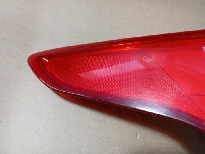 FORD FOCUS MK3 LIFT UNIVERSEL 15-18- PHARE GAUCHE ARRIÈRE F1EB-13405-DB