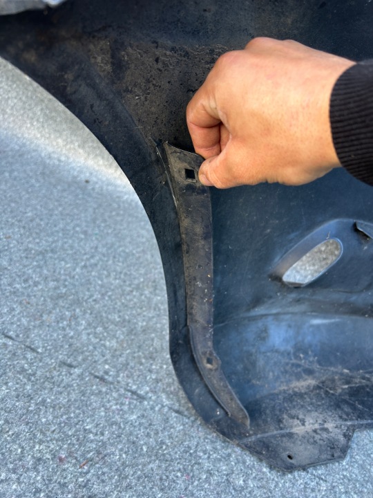 PARE-CHOCS AVANT FORD FIESTA MK7 8A61-17K819 POZNAŃ
