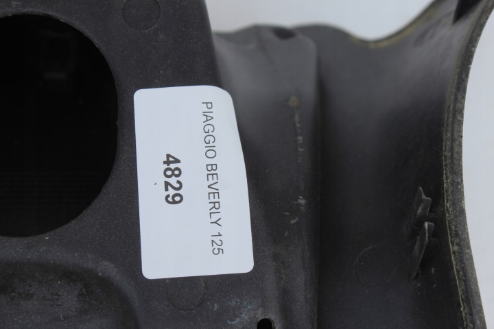 PIAGGIO BEVERLY 125 CLAPET GOULOTTE DE REMPLISSAGE CARBURANTS TUNNEL