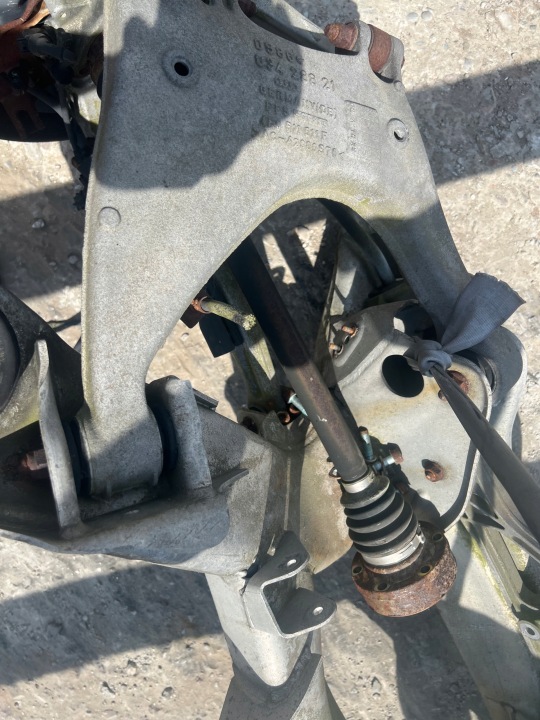 AUDI A8 D3 CHÂSSIS CHÂSSIS SUSPENSION MOYEU ARRIÈRE GAUCHE DROIT