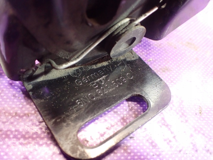 VW POLO III 6N 00-02 SERRURE CAPOTS VERROU 6N0823509C