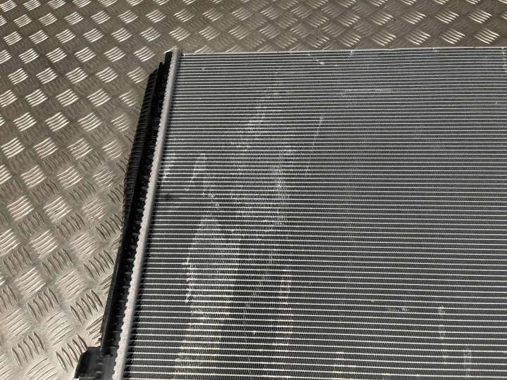 BMW I4 2023 RADIATEUR