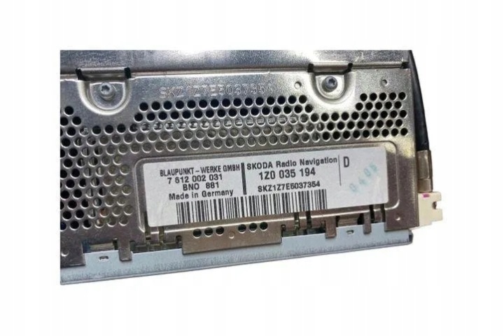 RADIO AVEC NAVIGATION SKODA OCTAVIAII (1Z3) 7612002031 1.9L DIESEL 77KW 2005