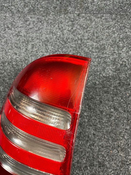 MERCEDES C-KLASA W203 UNIVERSEL PHARE GAUCHE ARRIÈRE ARRIÈRE OE EUROPE A2038201164
