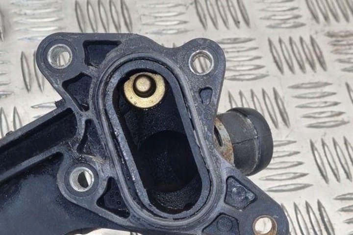 TUYAU REFROIDISSEMENT VW POLO (9N_) 03D121026F 1.4L GASOLINE 2007