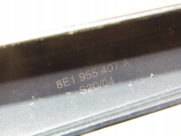 AUDI A4 B6 2.5TDI 02' SED BRAS ESSUIE-GLACES AVANT 8E1955407A