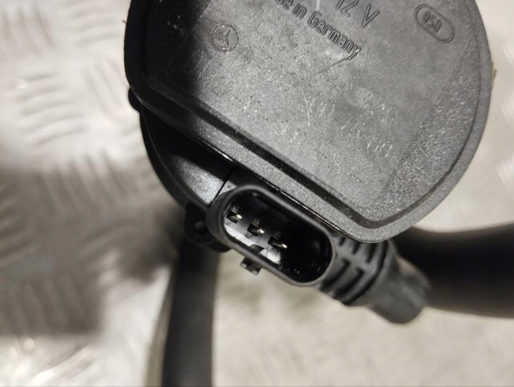 POMPE À EAU MERCEDES-BENZ C-CLASS 2023 A0005007600