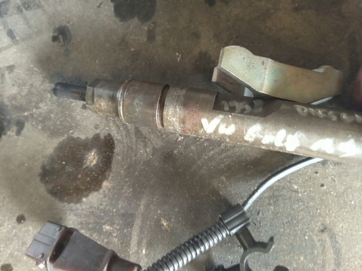 INJECTEUR DIRECTEUR 0281302020 2FH KBEL 58P 142220 BAR 867 C4 VW GOLF 4