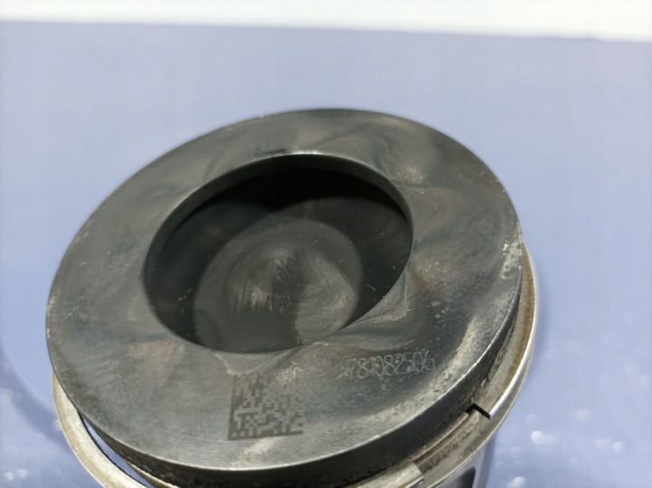 BMW X1 E84 2.0 D N47D20O 177 KM PISTON BIELLE 7810825