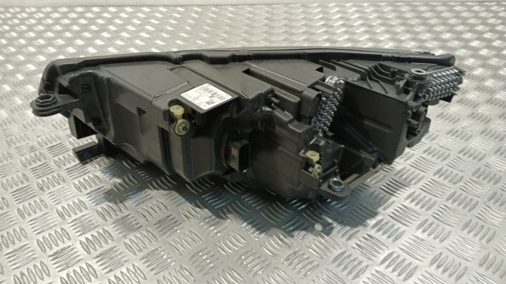 SKODA OCTAVIA IV 5E4 LIFT 24-26 CRYSTAL LIGHTING COMPLET LED 5E4941036 EUROPE