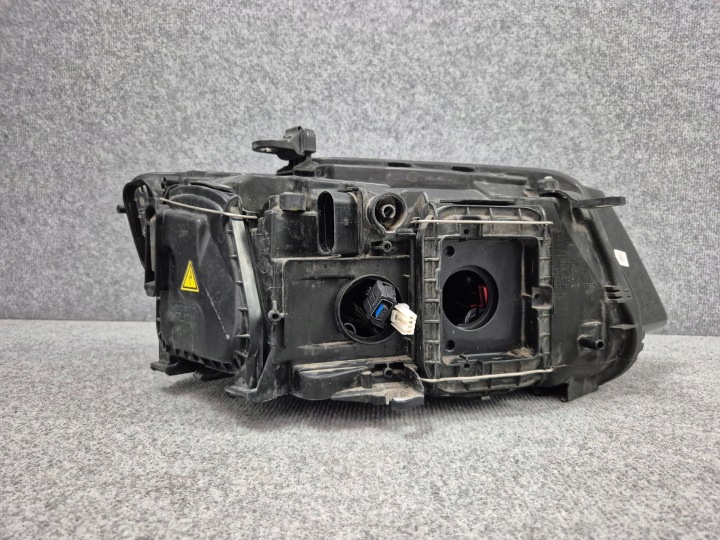 PROJECTEUR PHARE AVANT AVANT GAUCHE AUDI Q5 I 8R0 LIFT XÉNON 12-16