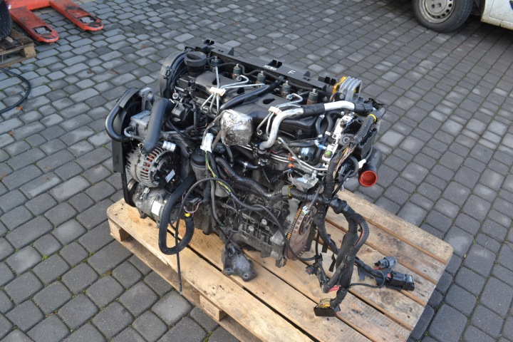 MOTEUR D5244T 2.4 D5 VOLVO XC90 COMPLET PLASTIQUE COUVERCLE TEXTURE DE WATTS