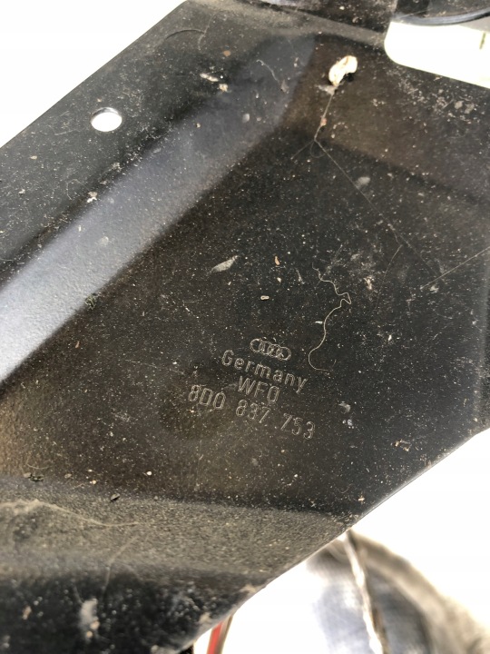 CHÂSSIS MÉCANISME SZYBM GAUCHE AVANT AUDI A4 8D0837753