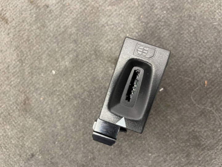 STEROWNIK/MODUL USB 31494702