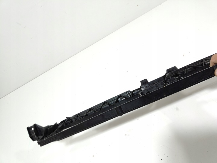 POIGNÉE SUPPORT PARE-CHOCS RENFORCEMENT AUDI A5 B9 VAG 8W6807771D