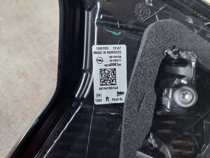 PHARE ARRIÈRE COUVERCLES DE COFFRE OPEL CORSA F