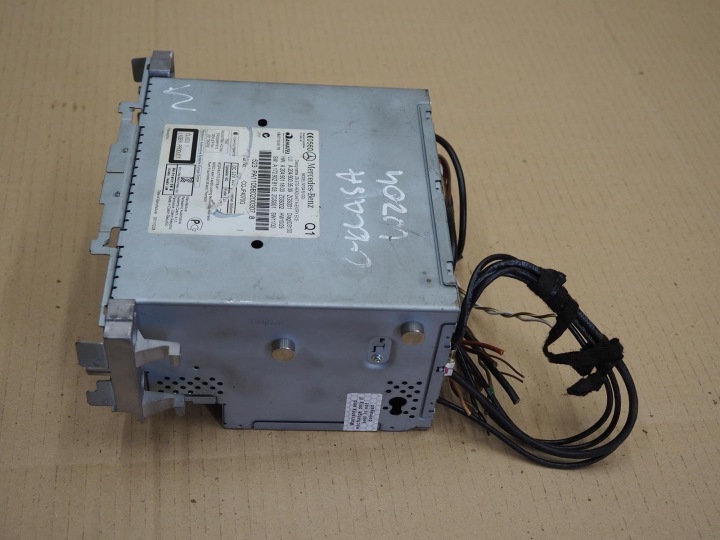 MERCEDES W204 RADIO LIFT 2049003509 NAVIGATION LIFT