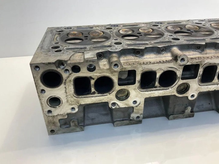 CULASSE MOTEUR MERCEDES W211 2,2D R6460160501