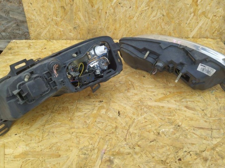 PROJECTEUR PHARE DROITE GAUCHE FIAT STILO UNIVERSEL 517127160