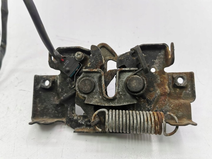 MAZDA CX-7 2011 SERRURE COUVERCLES AVANT CAPOTS MOTEUR