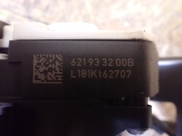 CEINTURE DE SÉCURITÉ DROIT AVANT 621933200B MERCEDES-BENZ E-KLASA C207 6125