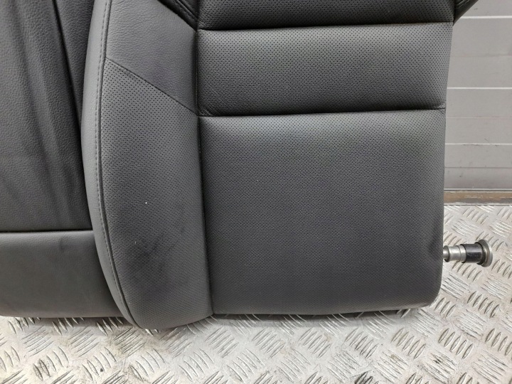 PORSCHE PANAMERA (970) 97061269100 ARRIÈRE CÔTÉ GAUCHE ARRIÈRE SIÈGE