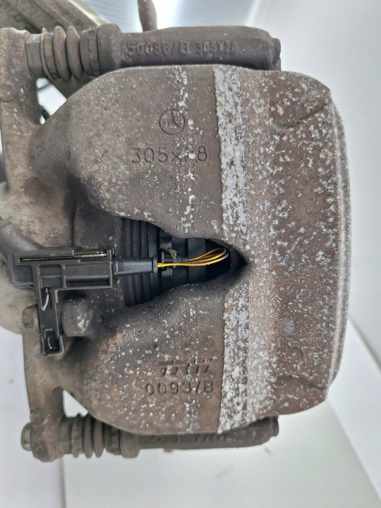 MERCEDES W205 DROITE AVANT ROTULE DE DIRECTION BRAS DE SUSPENSION AMORTISSEUR A2052200