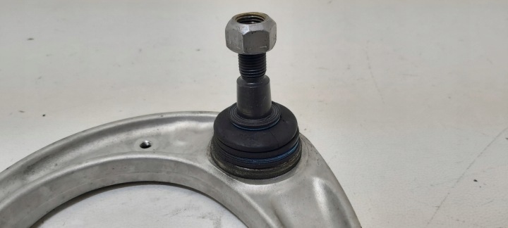 BRAS DE SUSPENSION AVANT AVANT GAUCHE MCLAREN 720S 14B0590CP