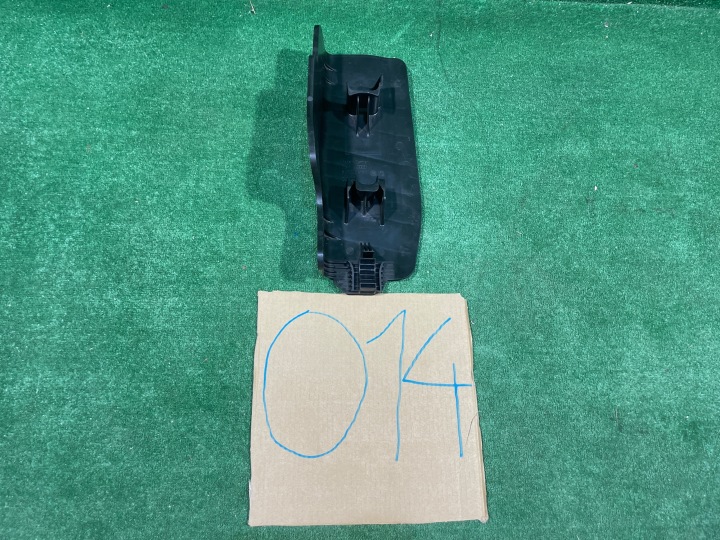 AUDI A4 B9 8W0 PROTECTION BRAS DE SUSPENSION DROIT ARRIÈRE ARRIÈRE 8W0505416E