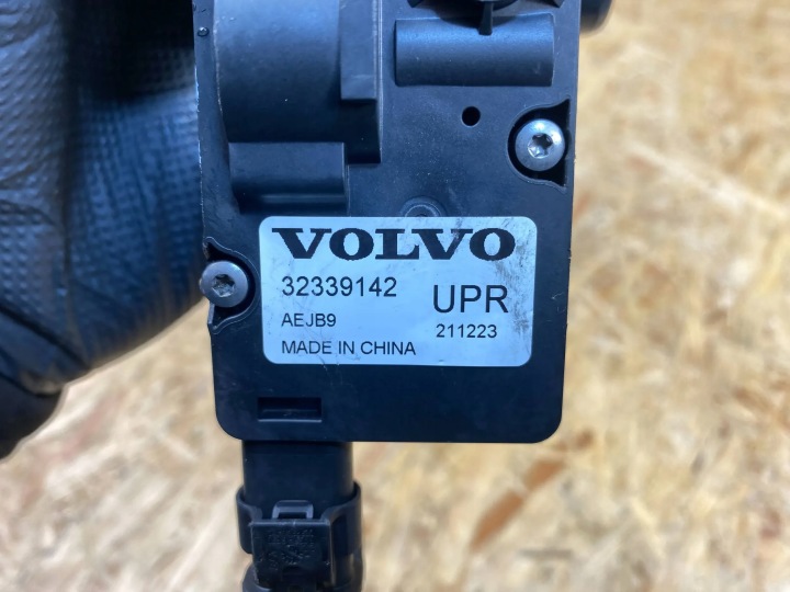 SOUPAPE ÉLECTROVANNE POMPE À EAU VOLVO XC40 EX40 C40 POLESTAR 2 32339142
