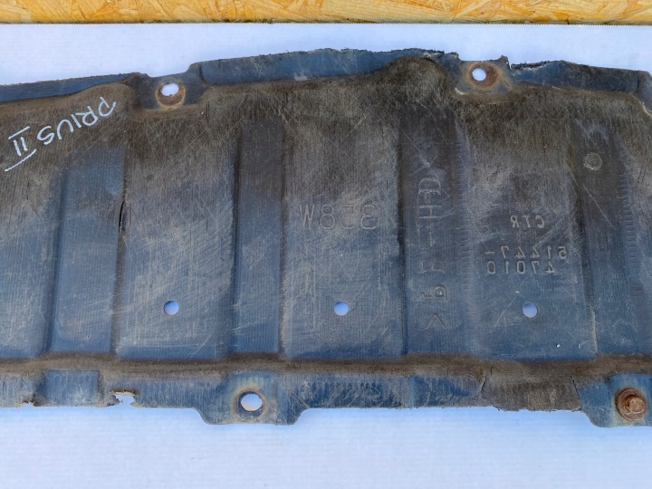 PROTECTION SOUS PARE-CHOCS AVANT 51447-47010 TOYOTA PRIUS II