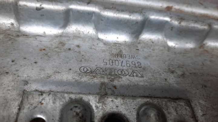 FIXATION BATTERIE VOLVO XC90 8697005
