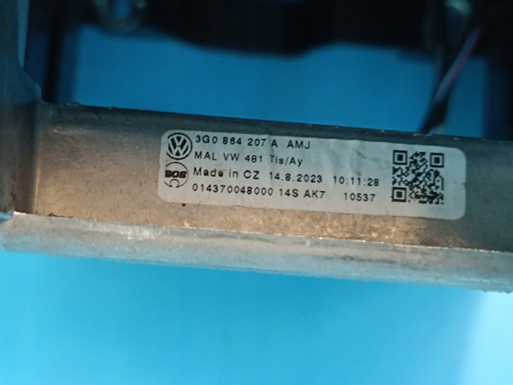 VW PASSAT B8 VARIANT 1.5TSI 2024R TUNNEL CENTRAL ACCOUDOIR USB 3G8863241