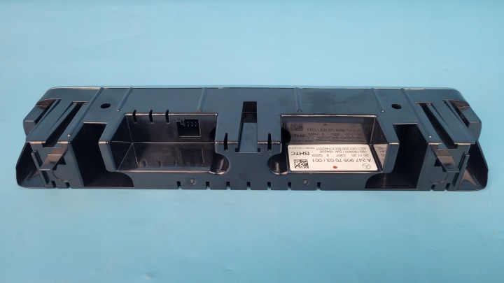 MERCEDES EQA 250 21R PANNEAU CONDUIT D'AIR CLIMATISATION A2479057003