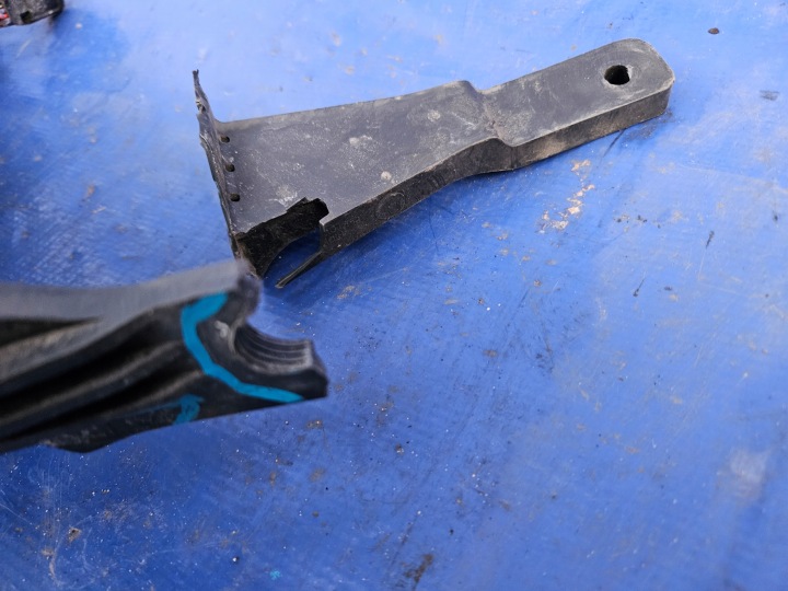 MG ZS 17-19 PHARE DROITE AVANT