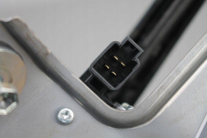 PETIT MOTEUR BRAS ESSUIE-GLACES VITRES ARRIÈRE MAZDA CX-5 I 12-17