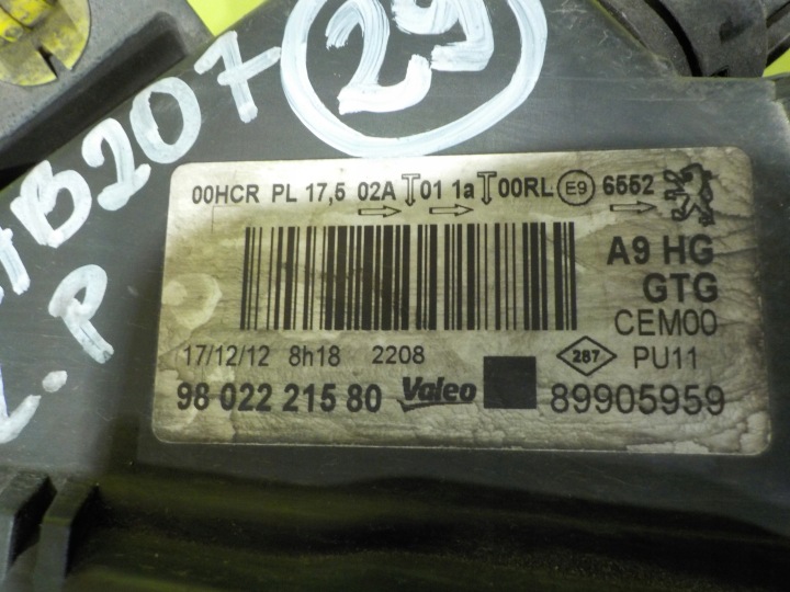 PEUGEOT 208 I 1.4 HDI 13R 5D PHARE GAUCHE AVANT 9802221580 89905959
