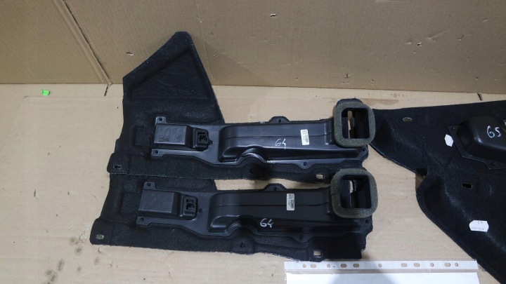 CONDUIT D'AIR PROTECTION INFÉRIEURE TABLEAU DE BORD DS7 CROSSBACK LIFT 2023R. 98102397 98102461