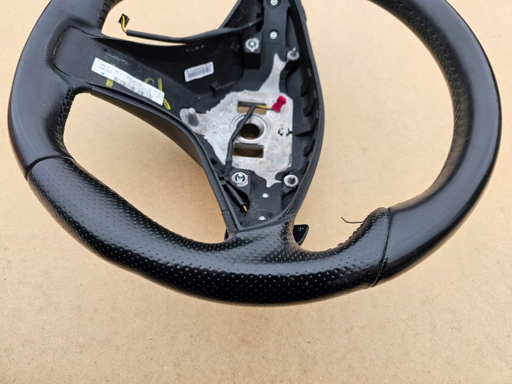 VOLANT NOIRE CUIR PALETTES AMG PAQUET MERCEDES W207 W212