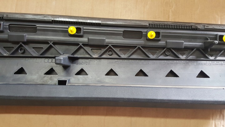 AUDI Q8 4M8 ARRIÈRE GAUCHE MOULURE PORTES CARBONE GIELDA