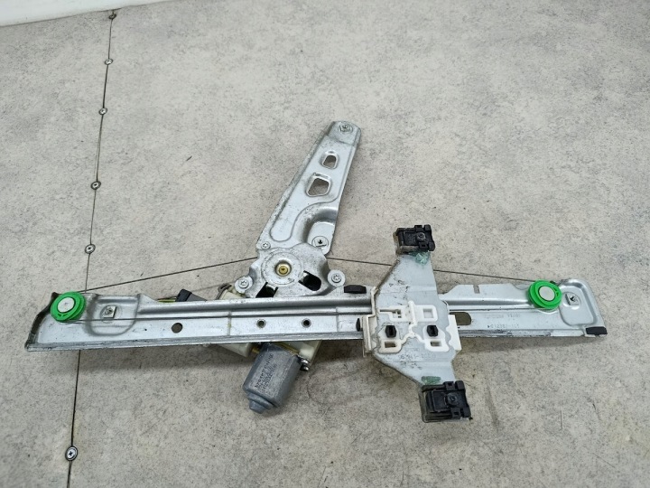 ÉLÉVATEUR VITRES DROIT AVANT PEUGEOT 5008 9682808880 912026-104 BROSE