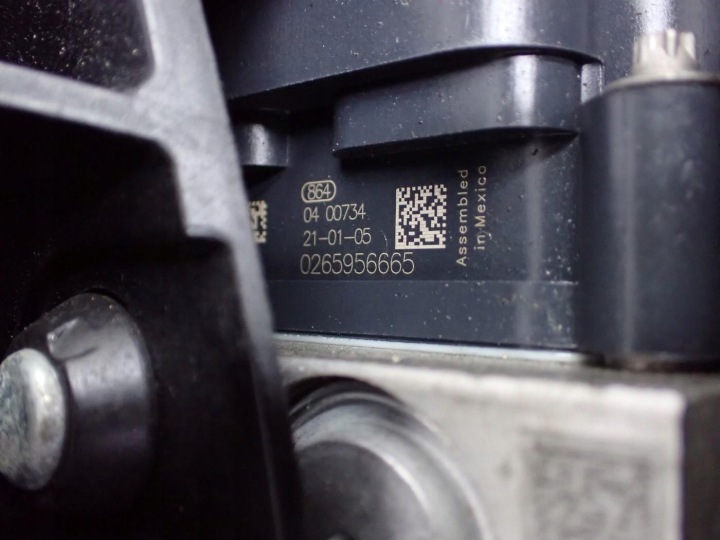 POMPE ABS DE FREIN 1044745-00-B TESLA MODÈLE 3 21R