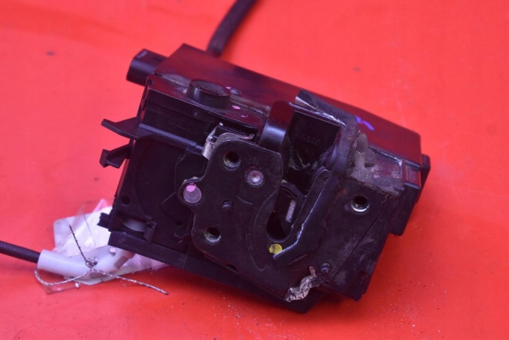SERRURE DE PORTE DROIT ARRIÈRE ARRIÈRE EUROPE 9810310080 PEUGEOT 308 T9 UNIVERSEL 13-17