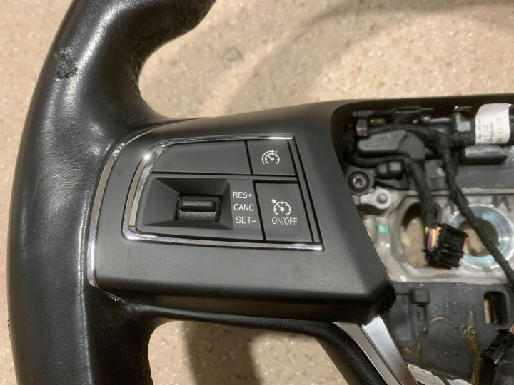 VOLANT MASERATI GHIBLI 6700445040