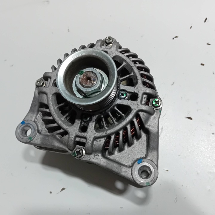 MAZDA ALTERNATEUR COMPLET PETIT KILOMÉTRAGE